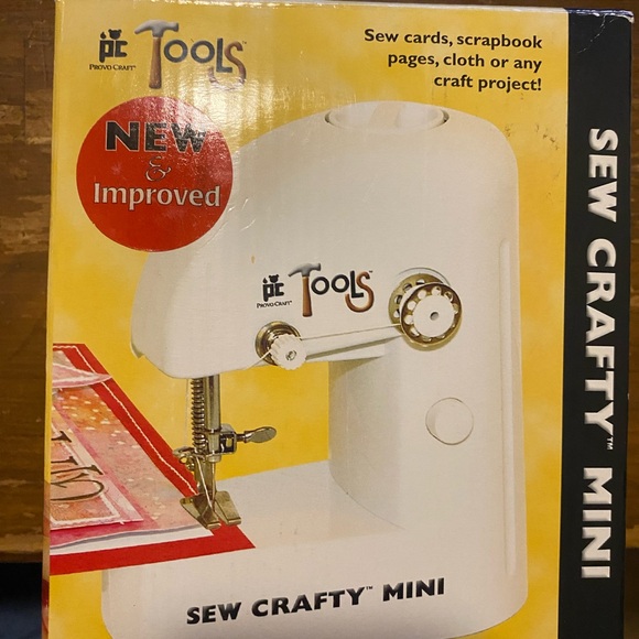 Mini Sewing Machine - Picture 1 of 3